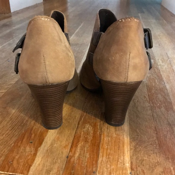 Franco Sarto Peep Toe Heels. - Picture 3 of 7